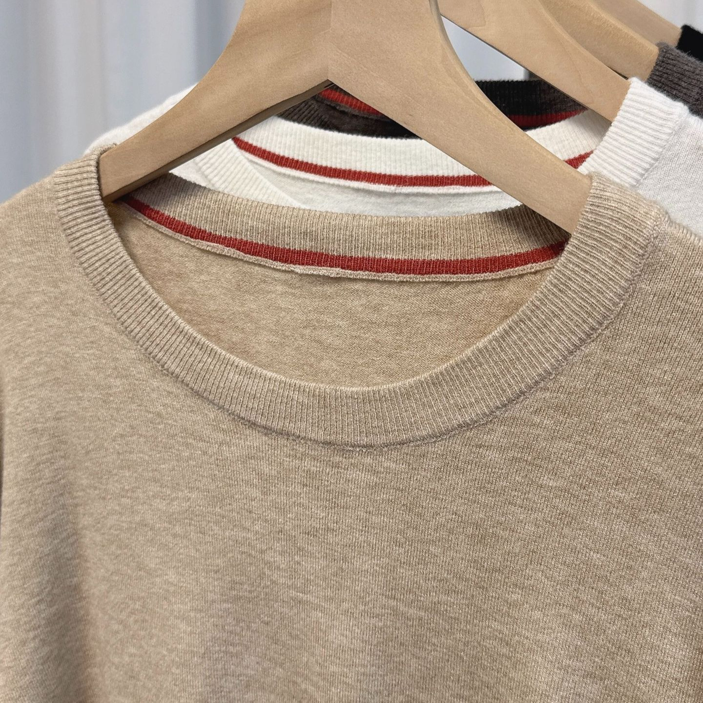 Suéter de cuello redondo para hombres, nuevo tipo de camiseta de punto transfronterizo de otoño y invierno, simple y casual, chaqueta de manga larga de color sólido