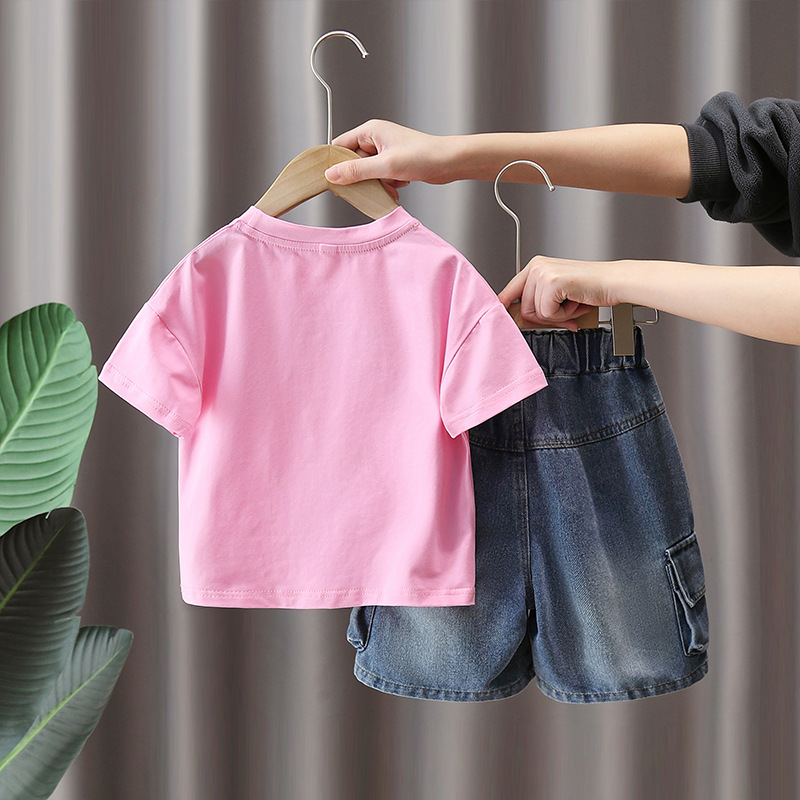 7278 Traje de verano para niños 2025 Nueva camiseta de manga corta con estampado fino de verano para niños de dos piezas de verano