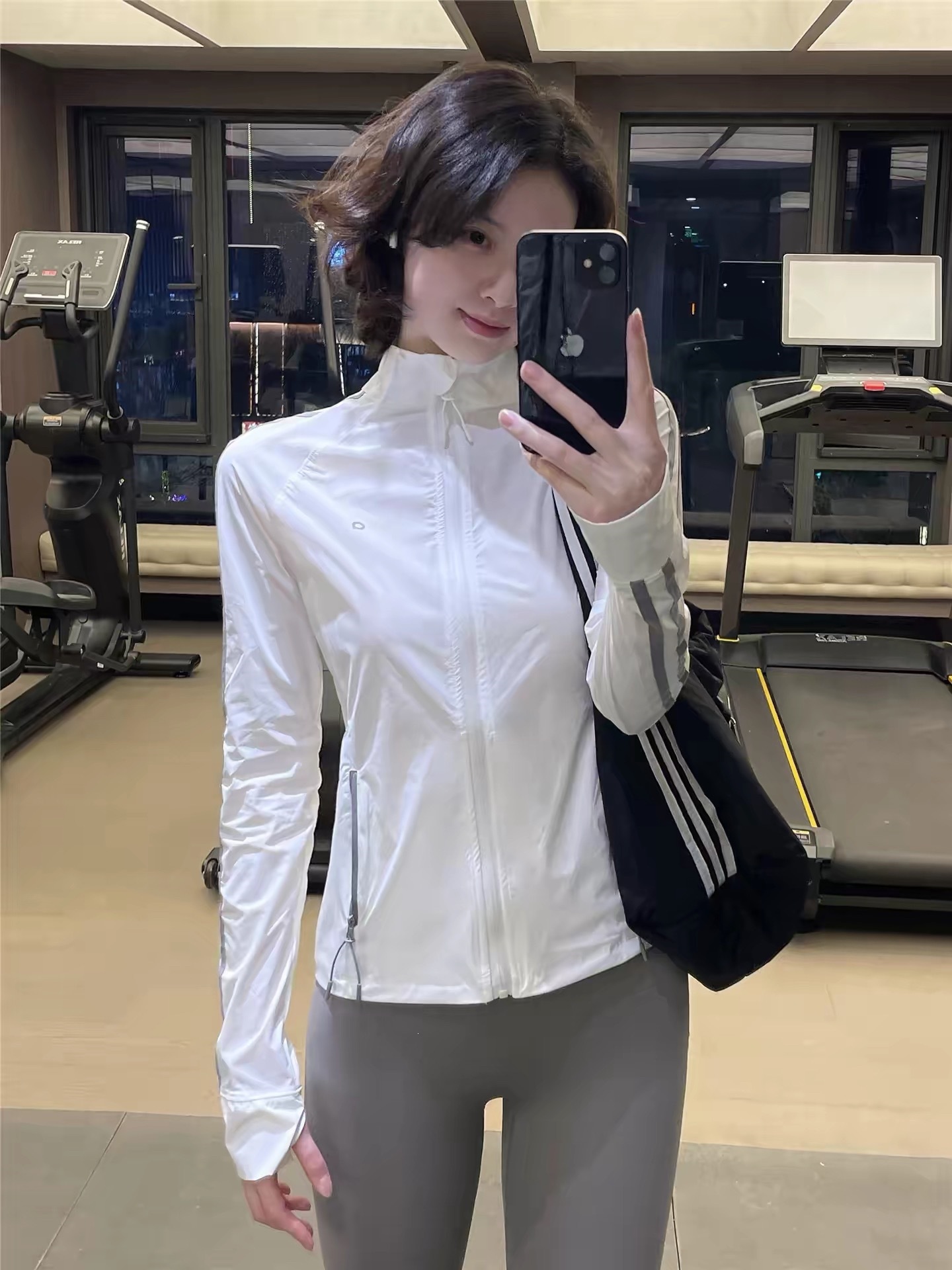 巨好看修身防晒衣女款防紫外线2026新款户外休闲轻薄透气条纹外套