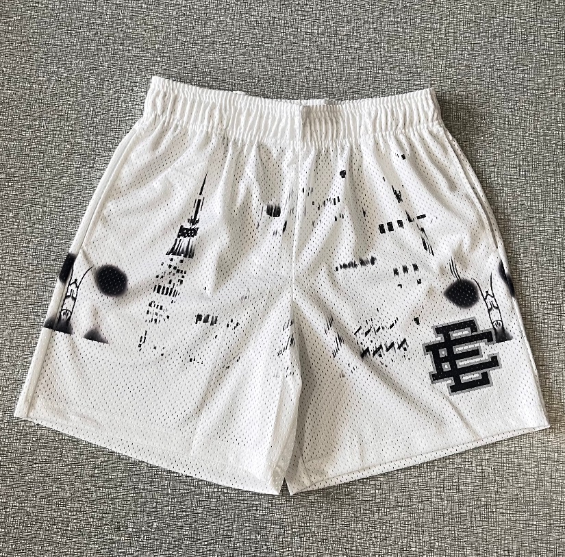 로고가 있는 흰색