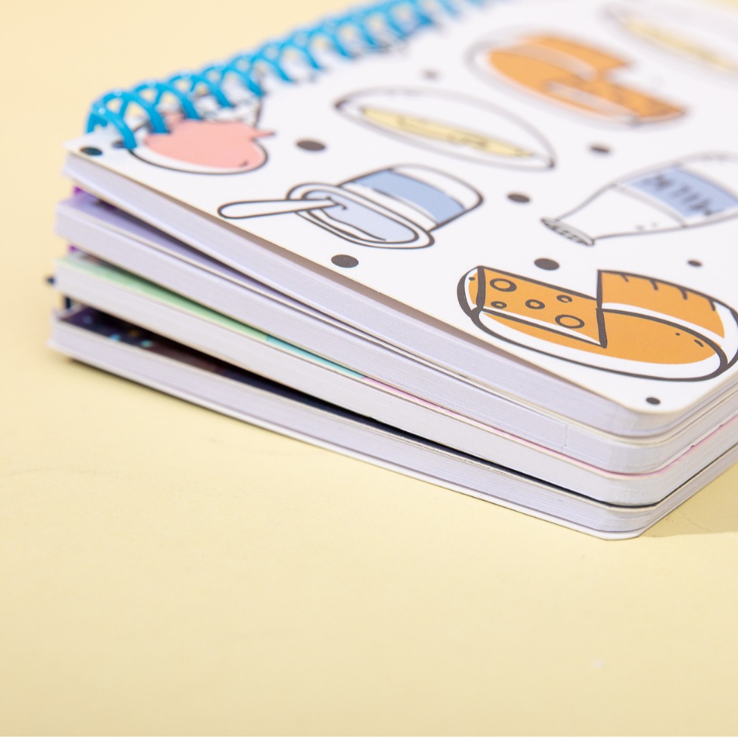 A6 dibujos animados lindos de plástico bobina sola lateral transversal línea interna de bolsillo de estudiantes portátil bobina de cuaderno de notas
