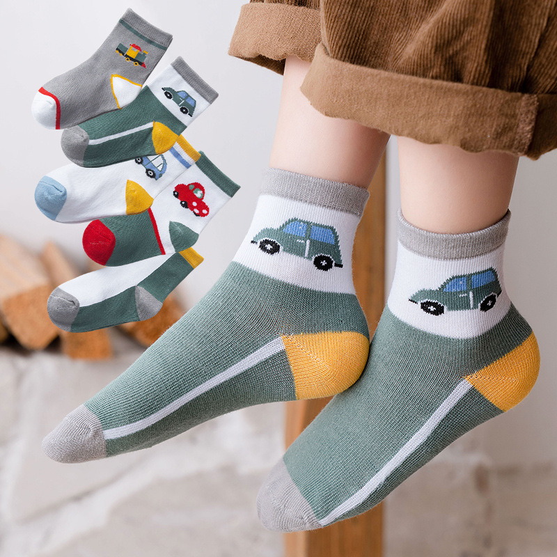 Children's socks in autumn and winter ne...