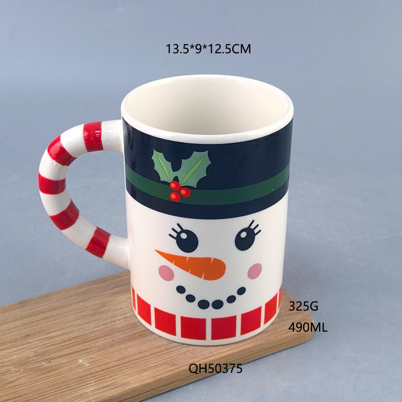 Spot Navidad lindo pan de jengibre hombre taza de cerámica decoración en relieve creativo taza de cerámica de dibujos animados de alto valor