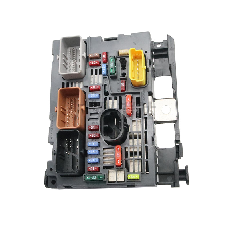 Caja de fusibles para automóviles Citroën 9807028880 en stock al por mayor