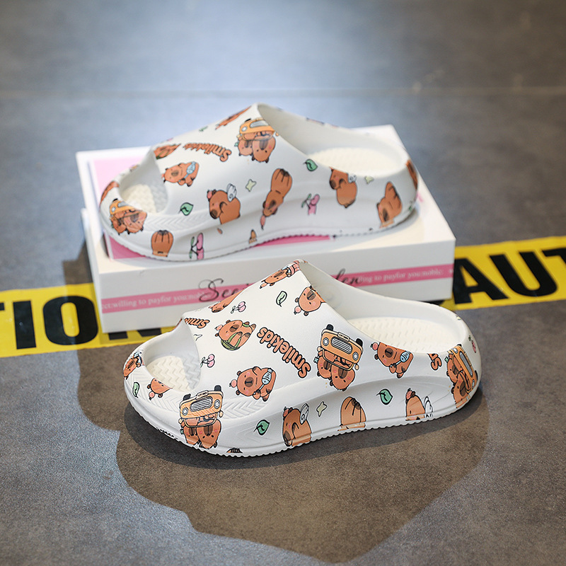 Girls' Slippers for Outer Wear 2025 New Kidsren's Kapibala Baby Slippers for Middle and Large Kidsren Girls Non-Slip Beach Shoes