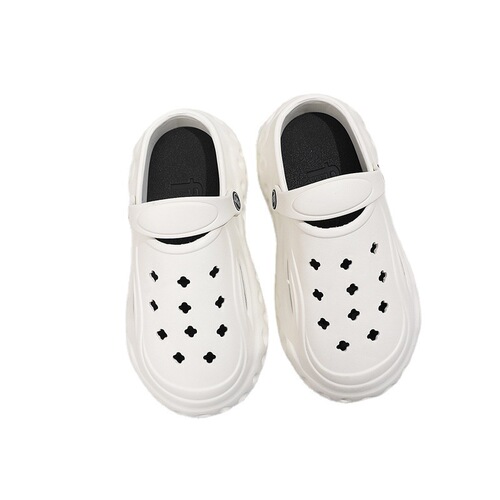 Korean version of thick-soled Crocs women's summer outer wear wholesale shoelaces ins Internet celebrity nurse heightening Baotou garden shoes