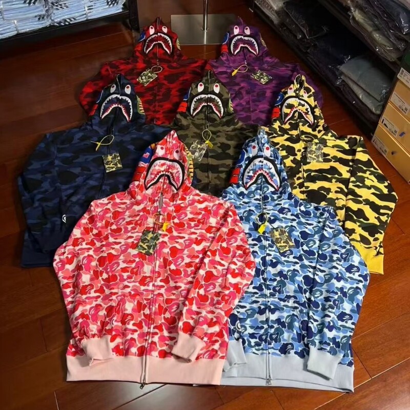 BAPE camouflage shark hooded jacket street style unisex couple hip-hop zip-up embroidered sweatshirt spring and autumn model BAPE camouflage shark hooded jacket street style unisex couple hip-hop zip-up embroidered sweatshirt spring and autumn model