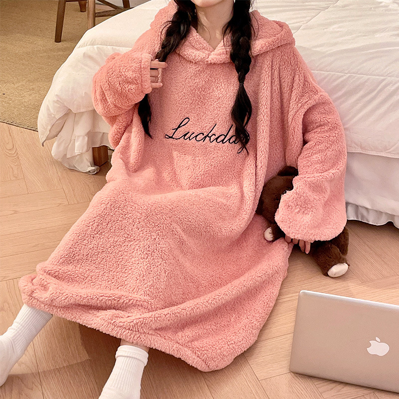 冬季女睡衣长毛绒连帽大睡袍长款睡裙刺绣加厚保暖睡裙