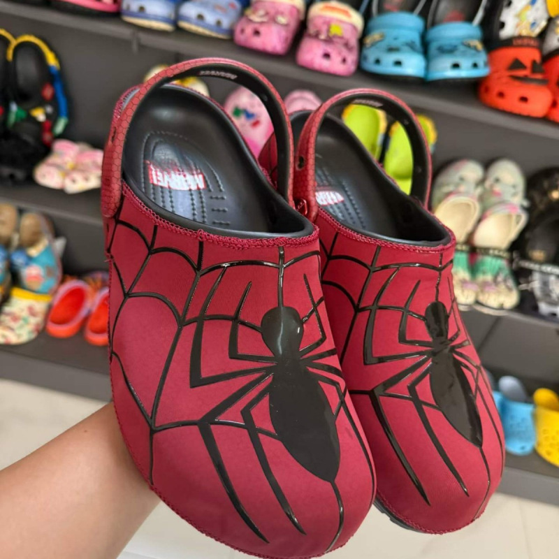 Cross-border Croos trendy summer celebrity second-generation Spider co-branded clogs for men and women, non-slip closed-toe beach shoes