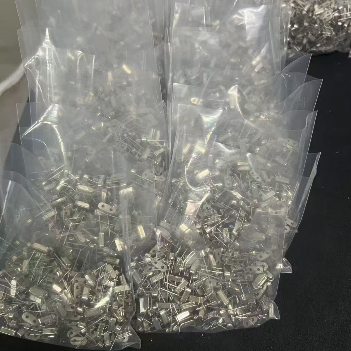 源头供应插件晶振HC-49S全系列晶振13.560MHZ无源晶体谐振器晶振