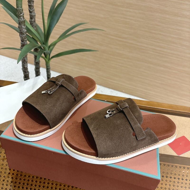 Men's high-end soft leather slippers, Guangzhou high-quality slip-on soft-soled wear-resistant trendy internet celebrity slippers, stylish mules Men's high-end soft leather slippers, Guangzhou high-quality slip-on soft-soled wear-resistant trendy internet celebrity slippers, stylish mules
