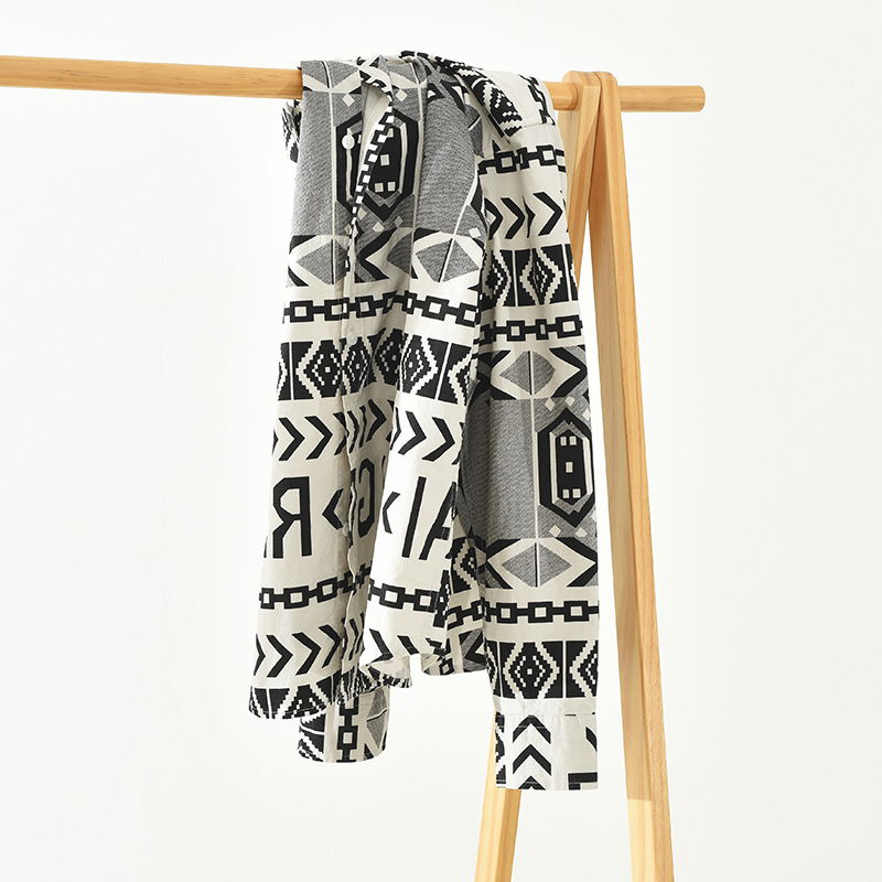 Nell'autunno del 1305 vennero lanciate le nuove camicie da uomo stampate, le camicie casual retrò giapponesi, i cardigan, le camicie a maniche lunghe e le giacche._voghion.com