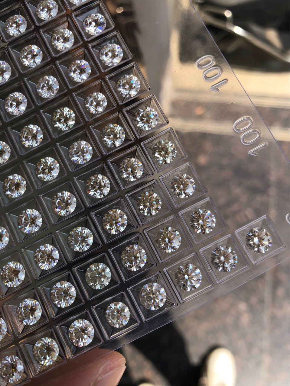 1 карат Муассанит Белый бриллиант Голый камень 1ct Рядом Net 6,5mm Super White Восемь Сердце и восемь стрел с сертификатом и черной картой