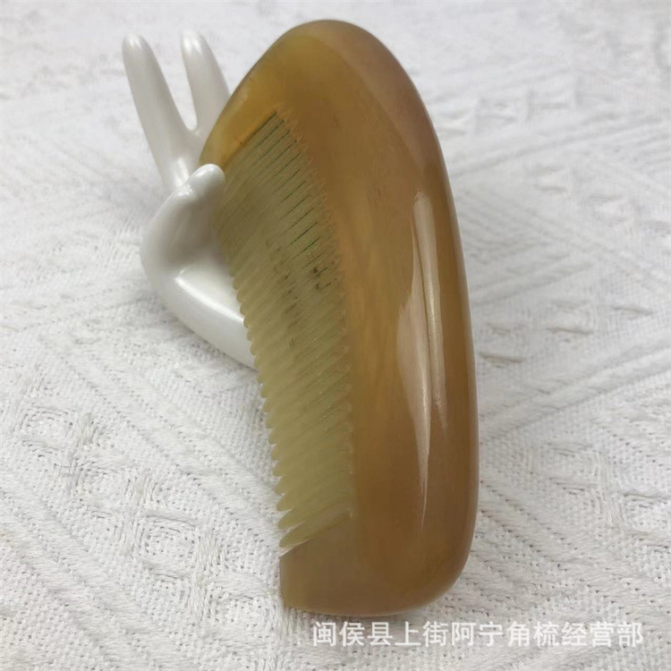 Horn Comb Thickened Fine Teeth Massage Comb 12cm Portable Purse Comb Gift Comb overview