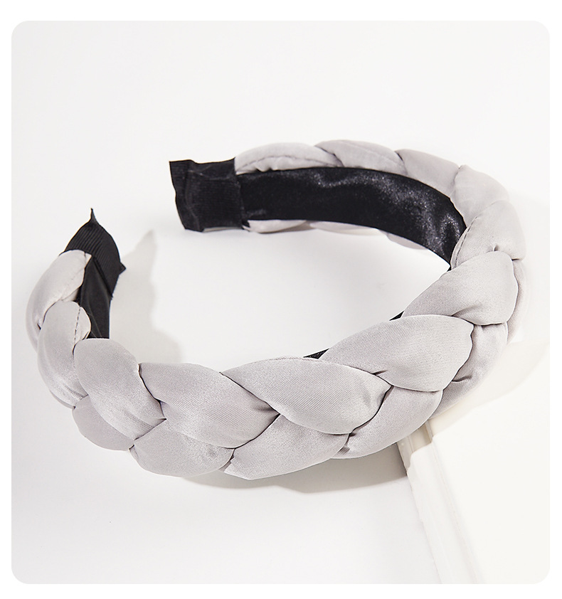 Twisted Thick Sponge Shredded Hair Band Hairpin Autumn And Winter Wide Headband display picture 4