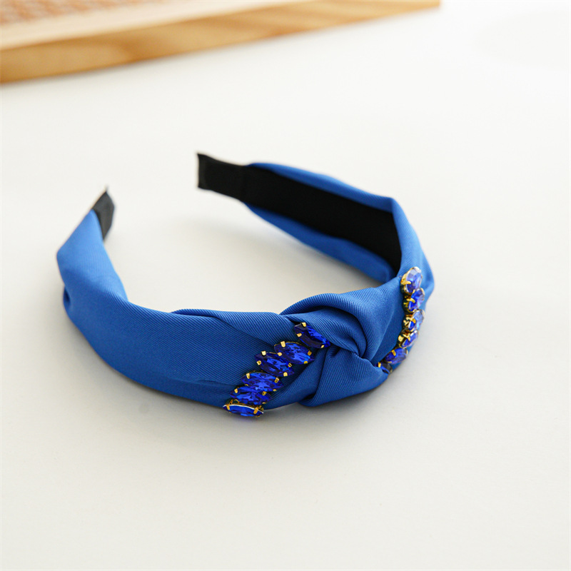 Women's Simple Style Knot Cloth Handmade Inlay Rhinestones Hair Band display picture 15