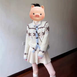 白色费尔岛水貂绒翻领针织毛衣女秋冬冬季加厚牛角扣开衫外套上衣
