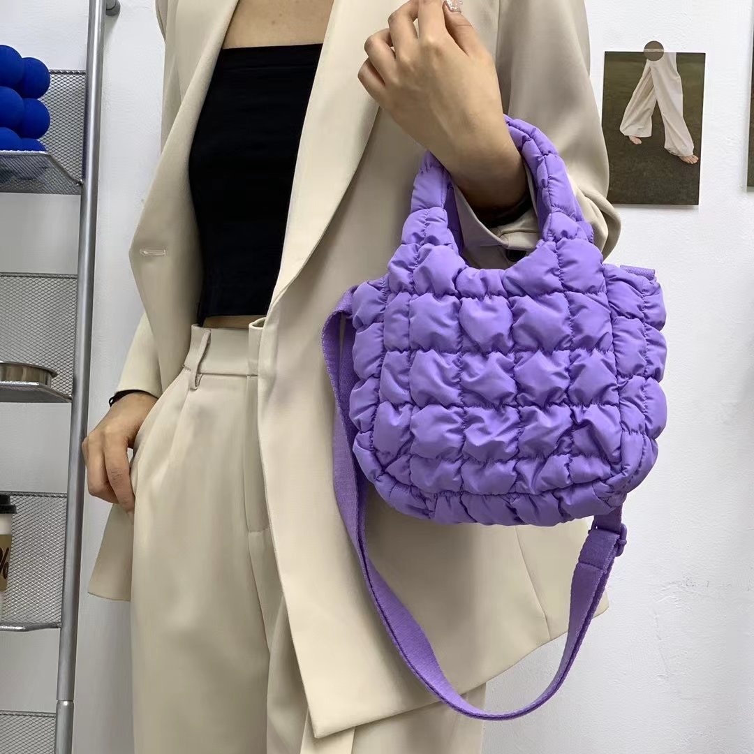 Women's Bag Quilted Texture Zipper Finger Tip Cloud Bag Summer New Pleated Bag Commuter Style Tote Bag_voghion.com