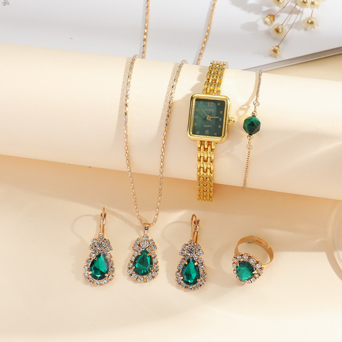 New style light luxury ladies trendy small square plate emerald quartz watch set 5pcs/set
