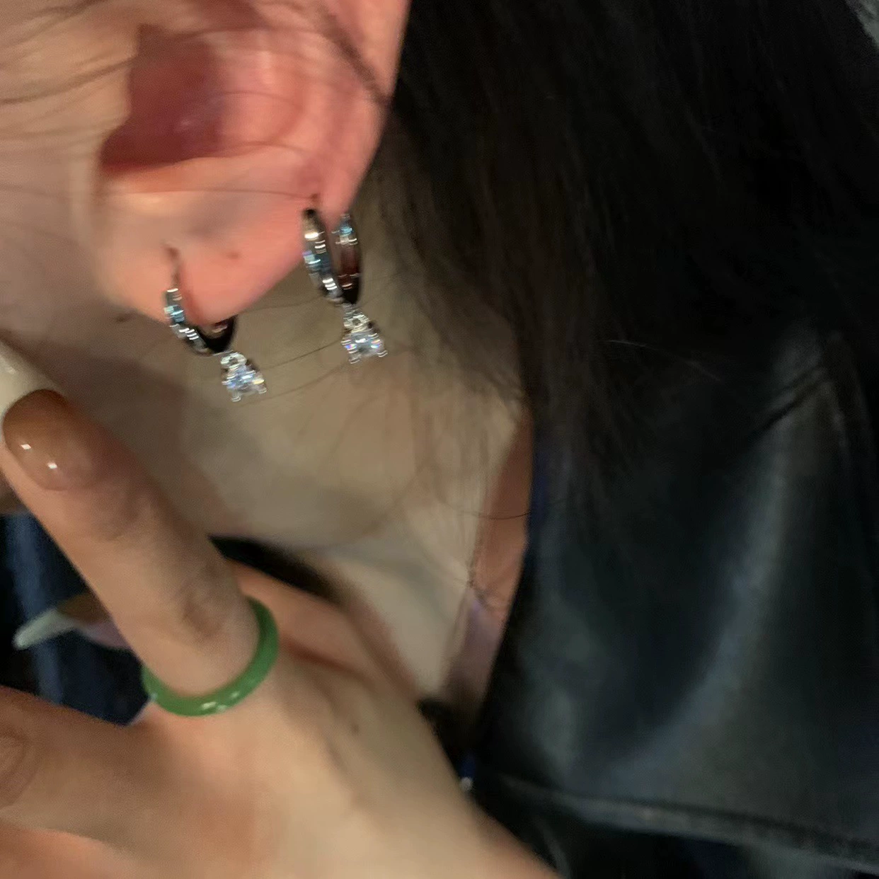 Серьги (для женщин) серебристого оттенка сережка-кольцо с кристаллом березай стиль 2022 года