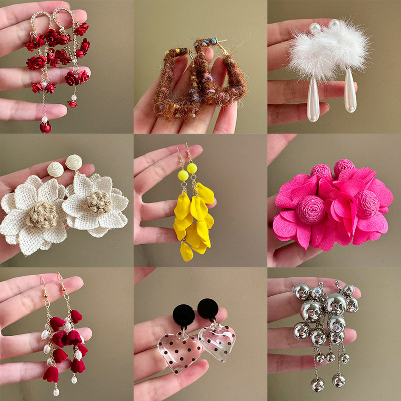 Exquisite, Light Luxury, Vintage, Elegant, Trendy, Popular Earrings, Stunningly Beautiful, Luxurious, French-Style, European and American Accessories Exquisite, Light Luxury, Vintage, Elegant, Trendy, Popular Earrings, Stunningly Beautiful, Luxurious, French-Style, European and American Accessories