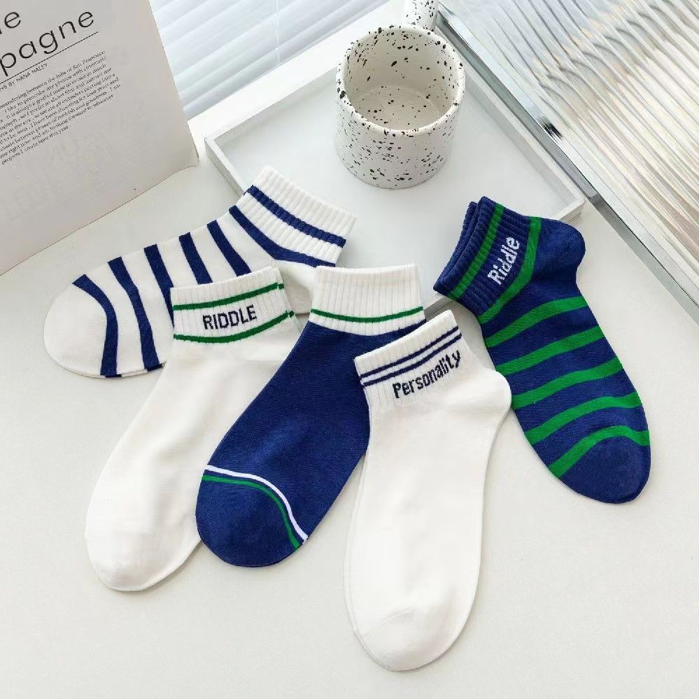 Calcetines cortos para niños Marea callejera rayas horizontales primavera y verano Delgado transpirable desodorante absorbente de sudor barco Calcetines Zhuji calcetines suministro al por mayor