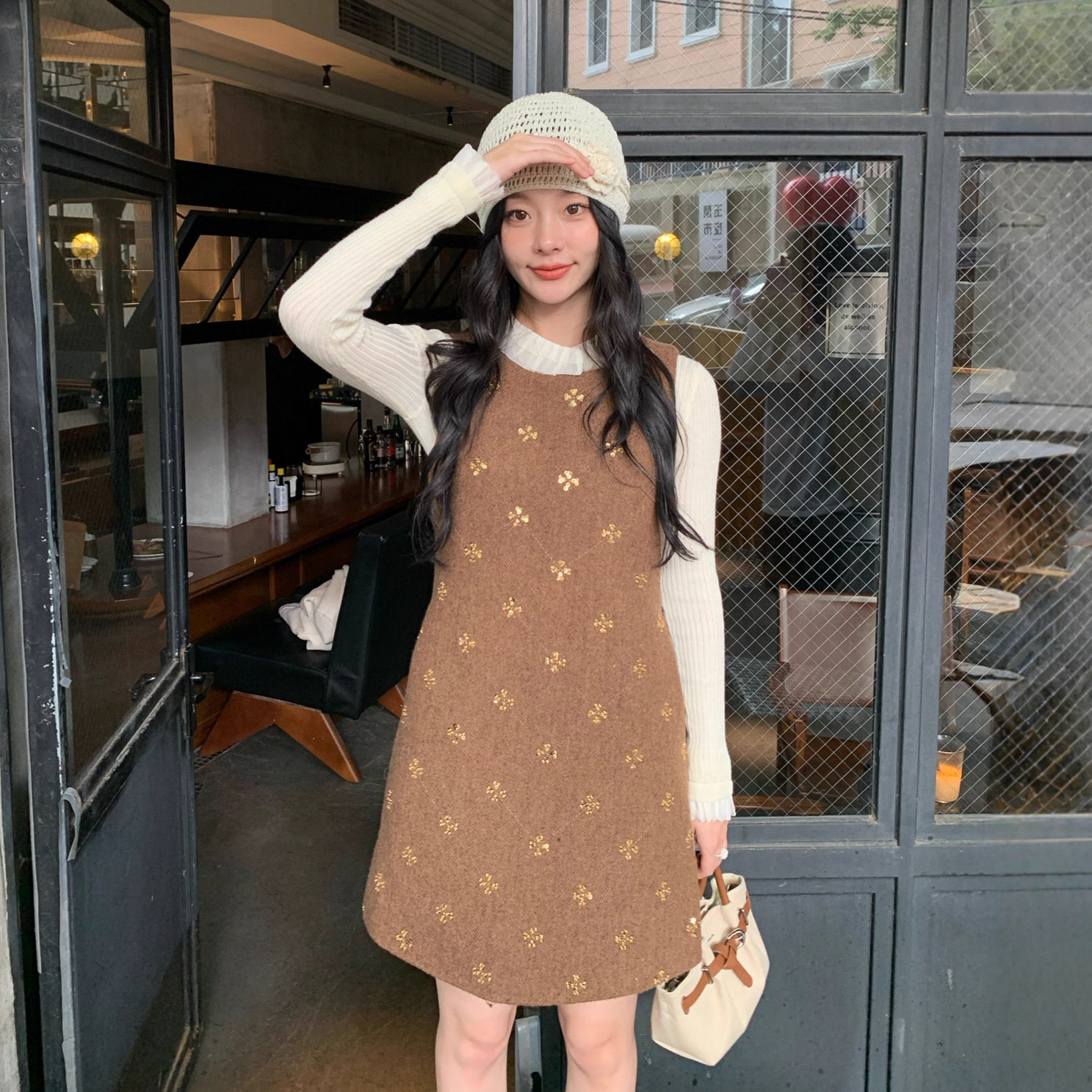 诠释美 NEWOPEN 25冬复古千金甜美减龄重工亮片背心连衣裙女F6780