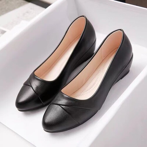 Simple soft sole and shallow mouth mother's shoes, comfortable commuting single-layer shoes, women's shoes, 2025 summer new style, light minococcasin-in shoes wholesale