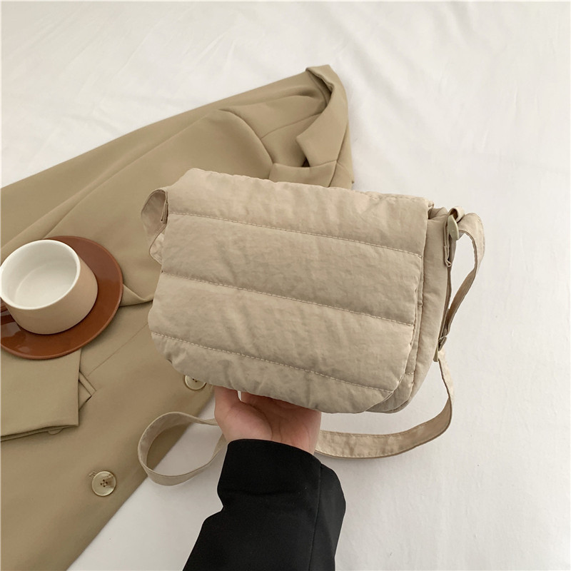 Daily casual simple small square bag Korean spring lightweight personality design popular shoulder crossbody horizontal small square bag_voghion.com