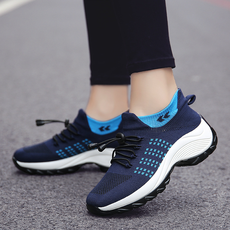 New cross-border large size women's shoes mother shoes rocking shoes socks shoes fly woven foreign trade Jinjiang cold sticky shoes long-term goods New cross-border large size women's shoes mother shoes rocking shoes socks shoes fly woven foreign trade Jinjiang cold sticky shoes long-term goods