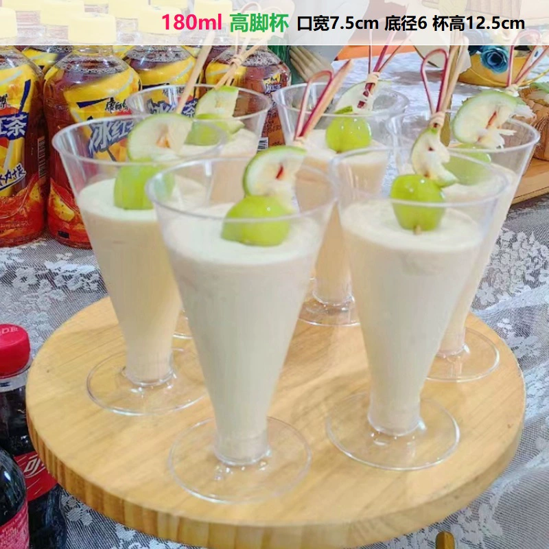 Disposable wineglass, champagne glass, transparent plastic mousse