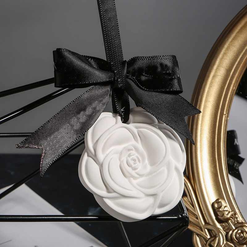 山茶花石膏香薰衣橱卧室固体熏香挂件手工扩香石摆件批发