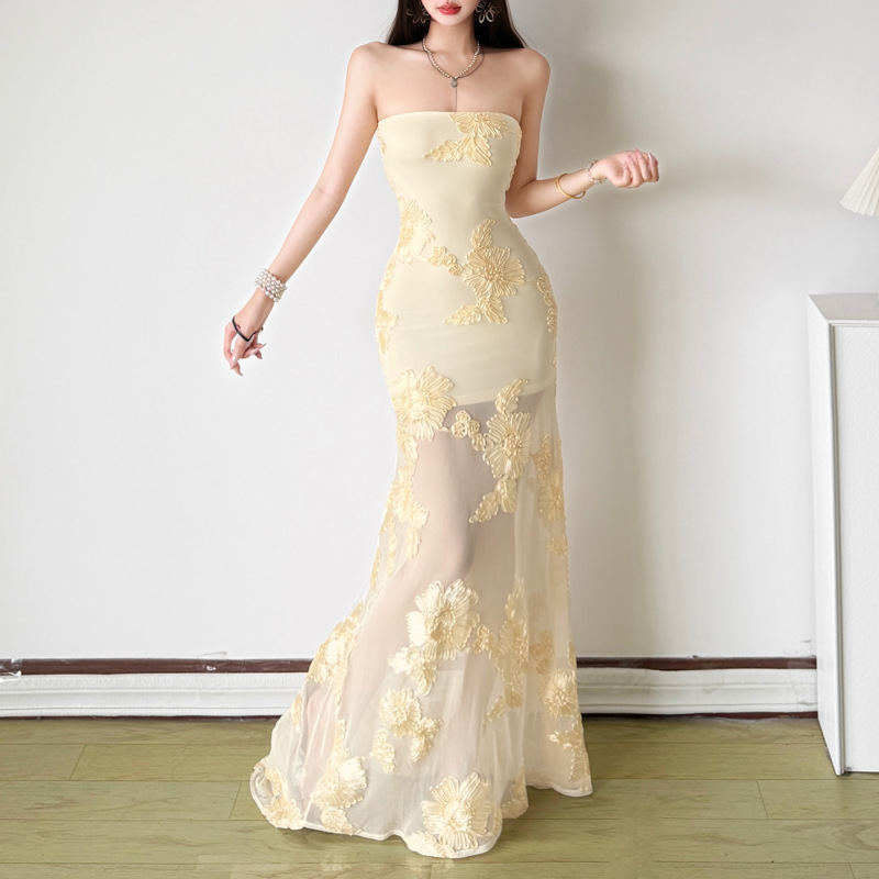 2026 European and American Cross-Border Summer New Fashion Stylish Casual Niche Floral Embroidery Strapless Slightly Sheer Dress for Women 2026 European and American Cross-Border Summer New Fashion Stylish Casual Niche Floral Embroidery Strapless Slightly Sheer Dress for Women