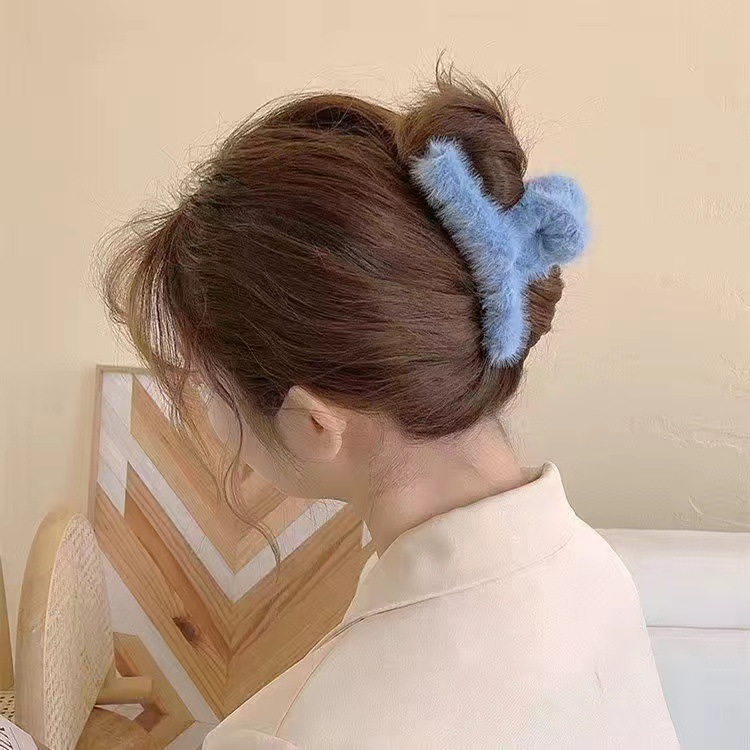 Blue crab pin