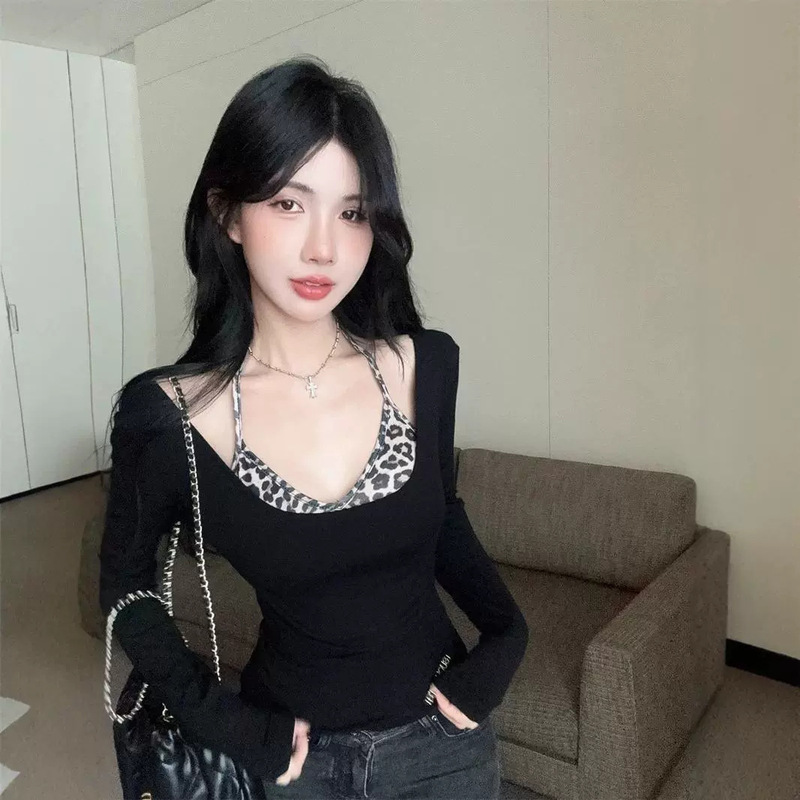 Design Sense Fake Two-piece Tight Neck Leopard Print T-shirt Women's Spring and Autumn Fashionable Short Exhibiting Waist Sobbling Hot Girl Top