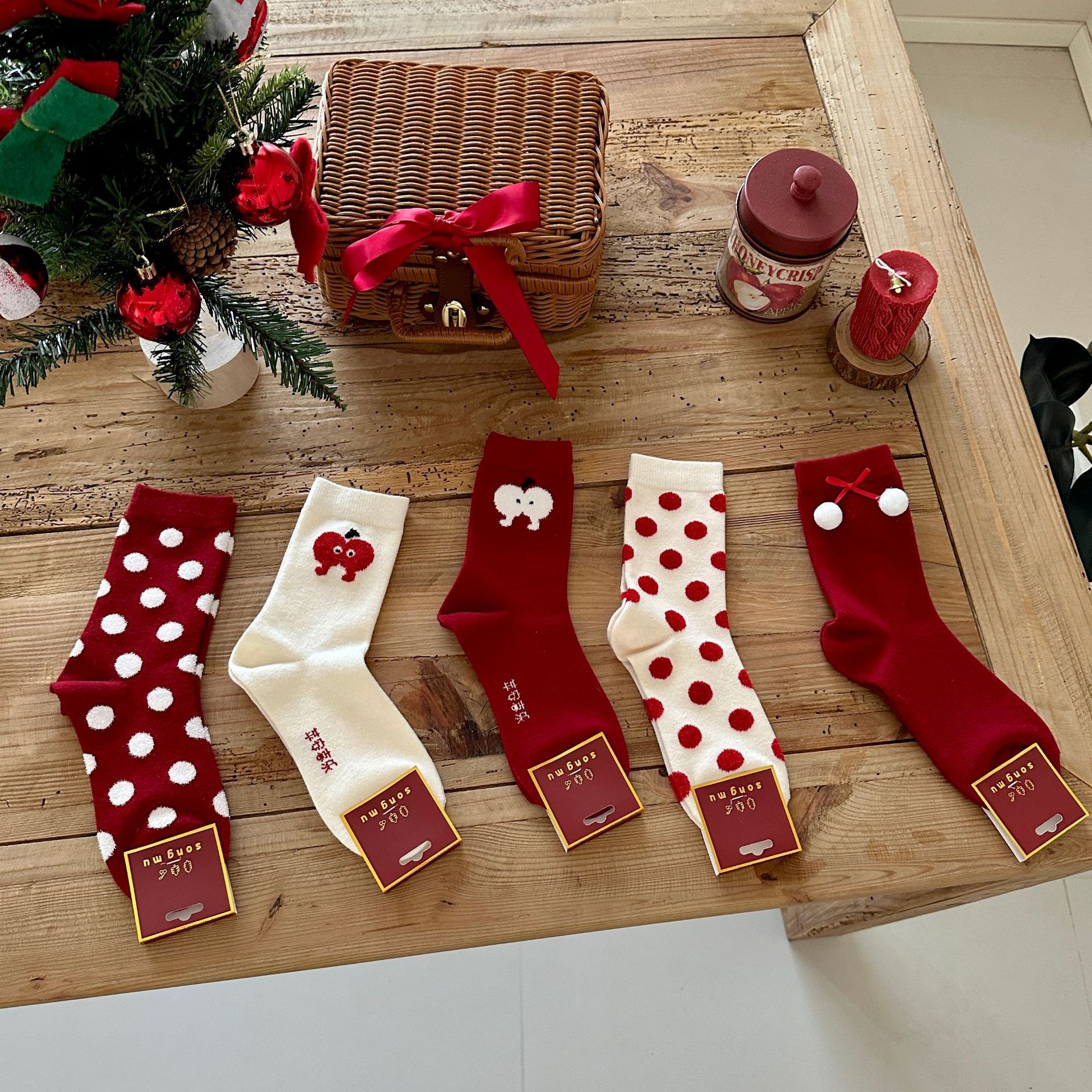 Calcetines Rojos de Caña Media del Año Zodiacal de Algodón para Mujer en Invierno