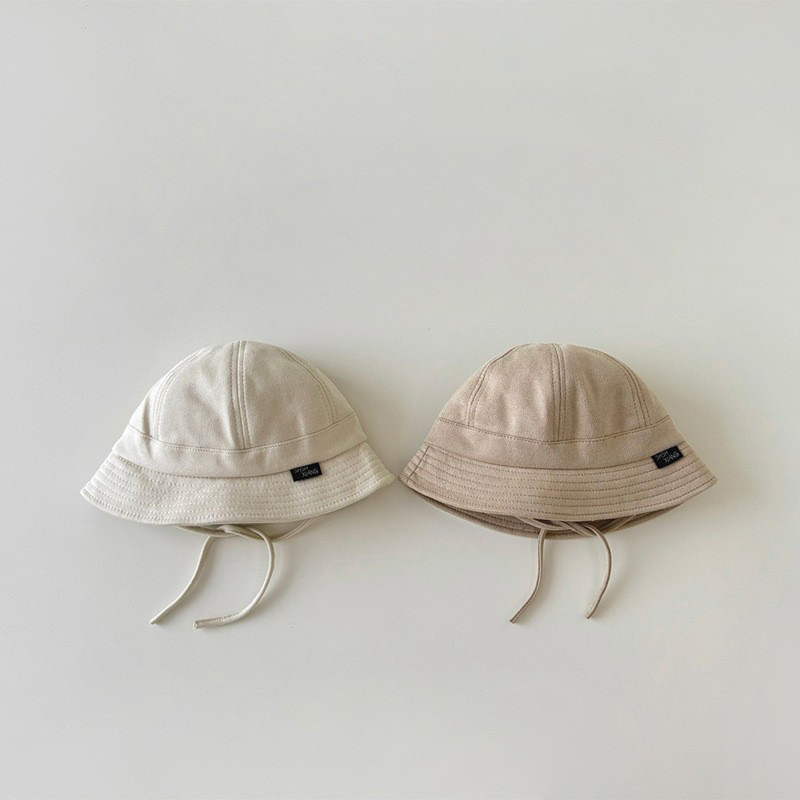 Sombrero para bebés coreanos 2024 nueva moda ins versátil nuevo sombrero para bebés correa sombrero de pescador para niños