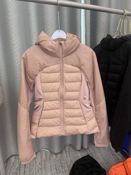 Pink (it is recommended to take a size larger than usual)