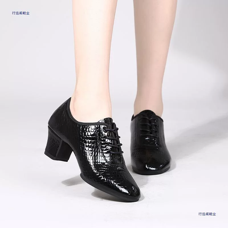 Новые квадратные танцевальные туфли для женщин, туфли для латиноамериканских танцев, танцевальные туфли для женщин, бальные танцы, танцы моряков, танцевальные туфли на мягкой подошве для женщин