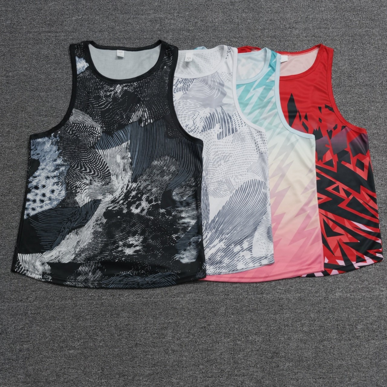 Marathon running vest for athletes, quick-drying, breathable, ultra-light mesh training clothing, specifically for male and female athletes