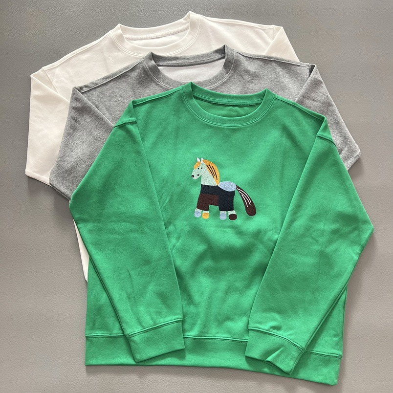 卡通风刺绣小马圆领卫衣春秋新款女士宽松休闲风长袖上衣绿色小众