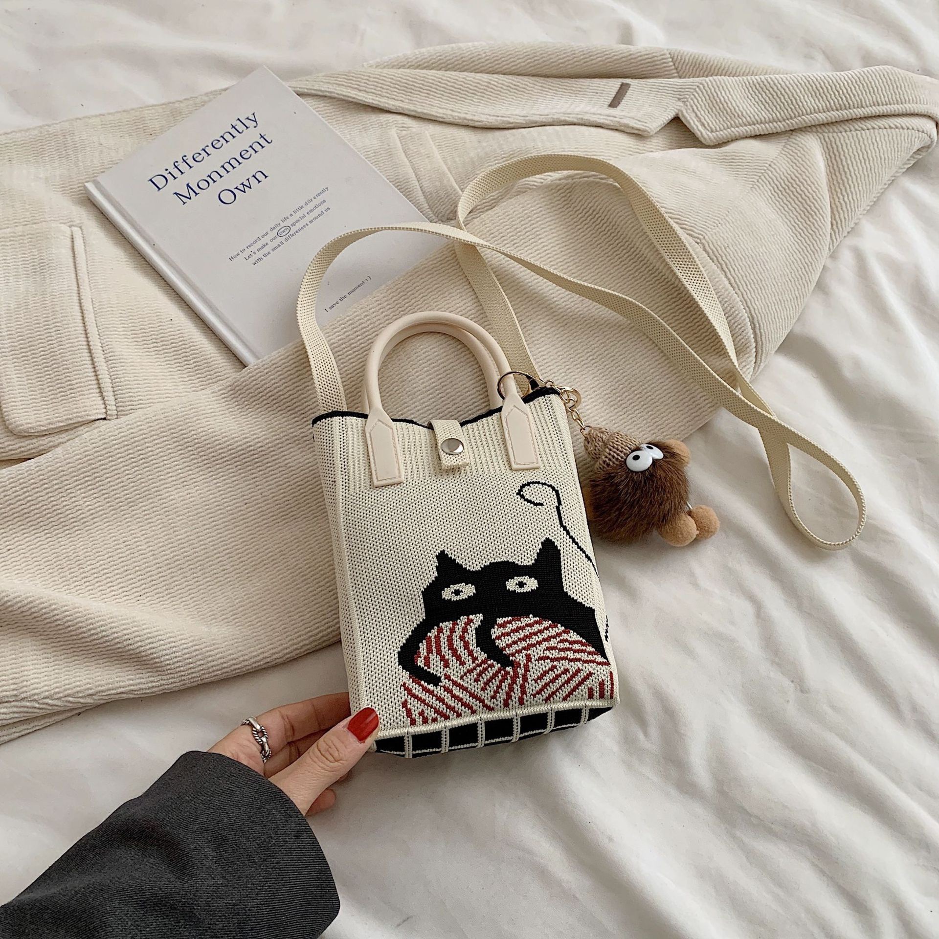 新商品の幸運で金持ちになりました。小銭入れが可愛いです。