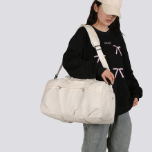 �羳�¿�r�д������μ�б�����y�ռ{����Ůͨ���\�Ӱ������Ů