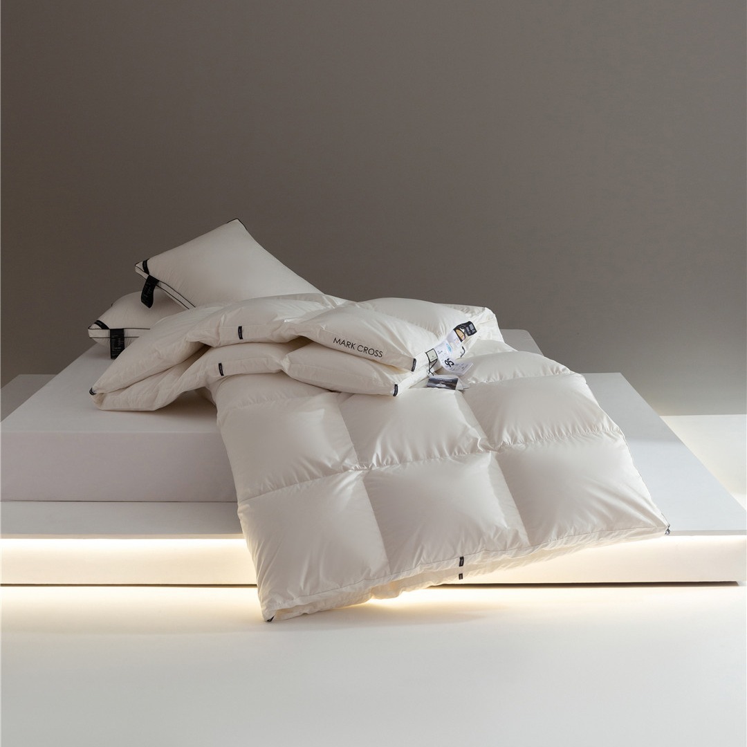 MARKItalian Aesthetics Hand-picked Hungarian White Goose Down Quilt Core Seven-star Comfortable Sleep Duvet Manhattan