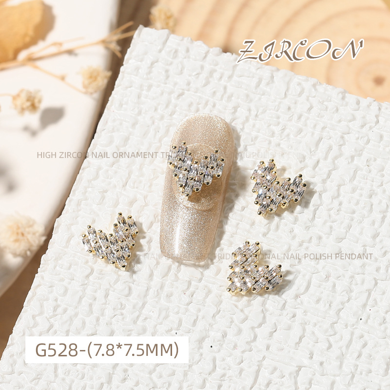 Internet Celebrity full Diamond Love circón Luz de lujo joyería de uñas perla colgante de metal en forma de corazón diamante oro plata fototerapia Decoración