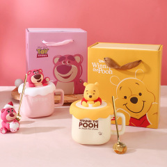 いちご熊カップ卸売り陶磁器カップセットカップギフトボックスお土産高颜値マグカップ蓋付きカップルカップ