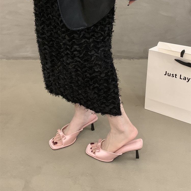 Eleganti ciabatte da donna con fiocco e punta quadrata estive_voghion.com
