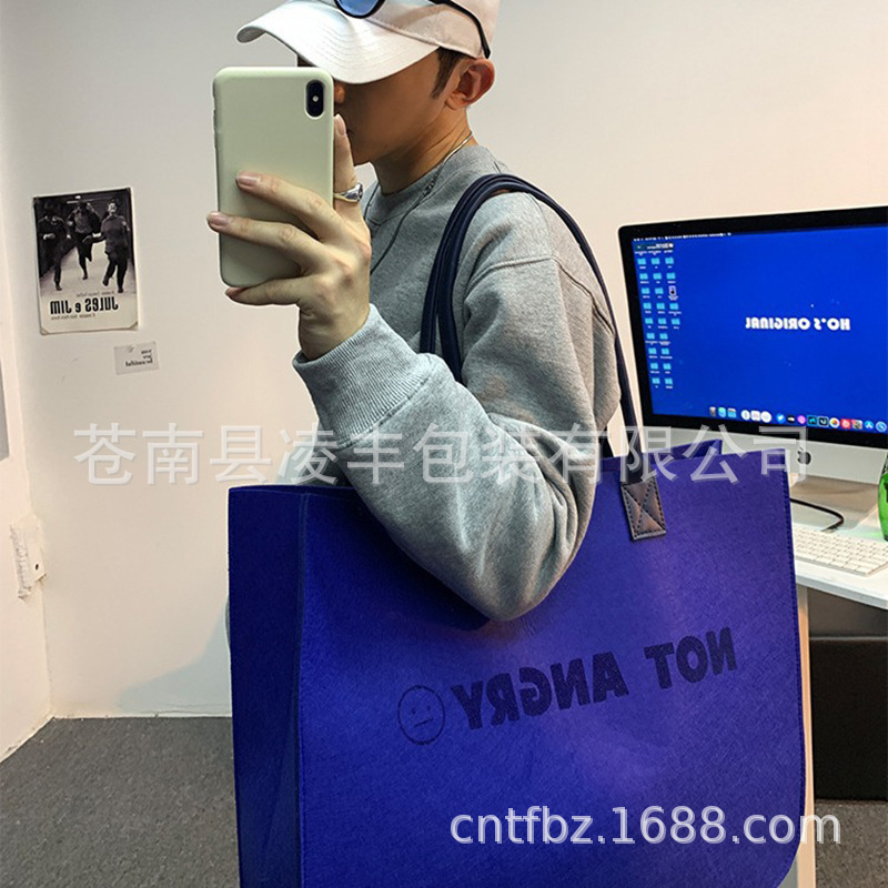 Explosions Cartoon Felt Bag Portable Shopping Bag Travel Bag Baby Accompanying Gift Red Book Internet Celebrant Same Style Gift Bag