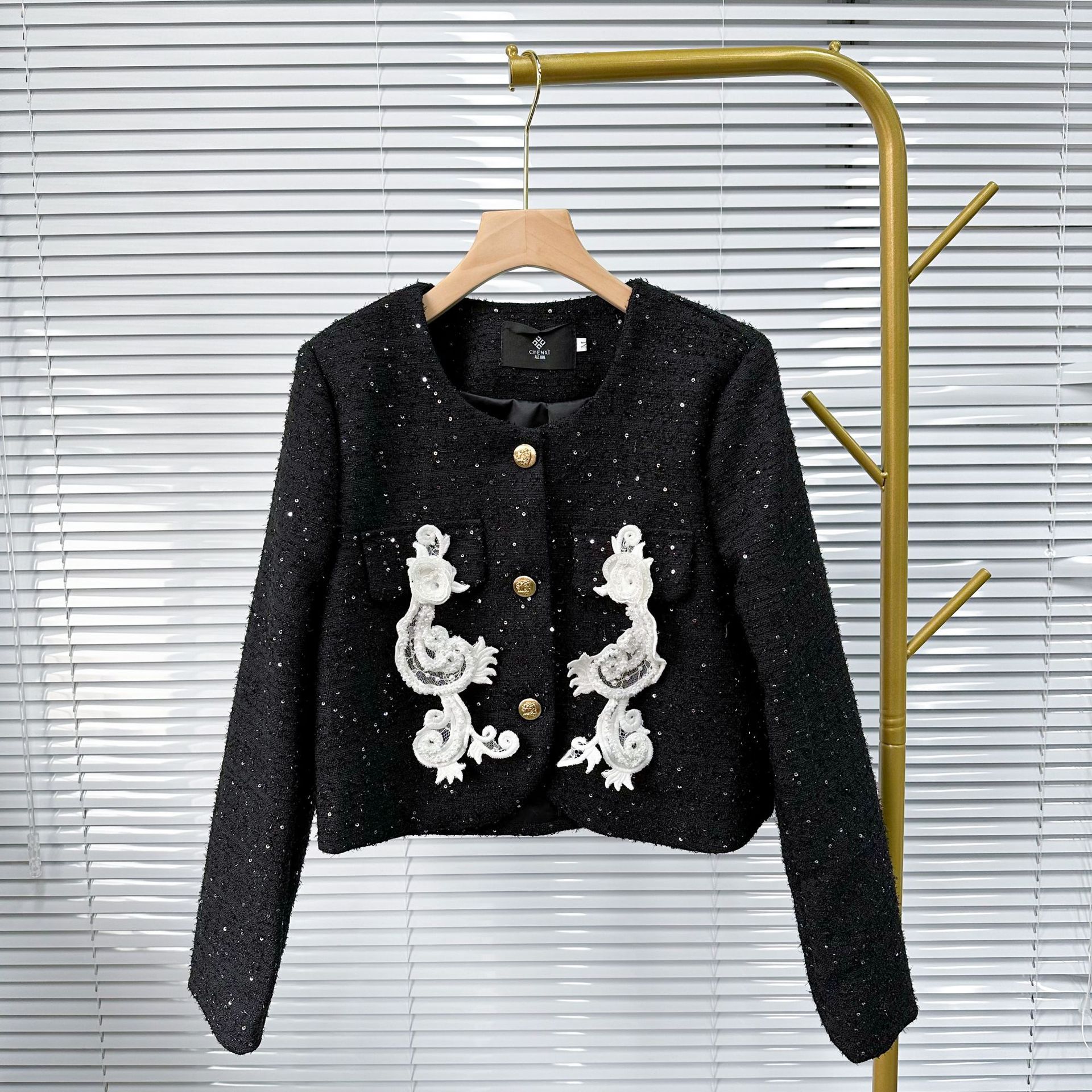 bordado cuentas de clavos simétricas blancos y negros pegado ropa chaqueta vestido de boda chaqueta joyería agujero parche de industria pesada europea
