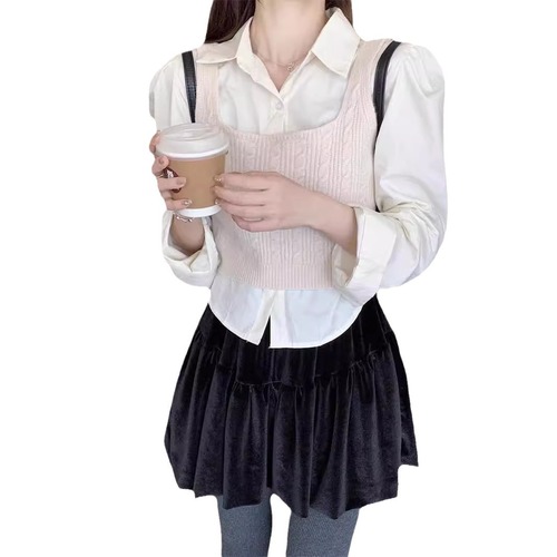 KANING Solid Color U-Neck Knit Vest Women 2025 Autumn Korean Style Design Sensory Sweater